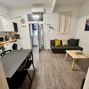 Appartamento Poble Sec. Excelente Ubicacion Cerca De La Playa Y De Ramblas, Barcellona